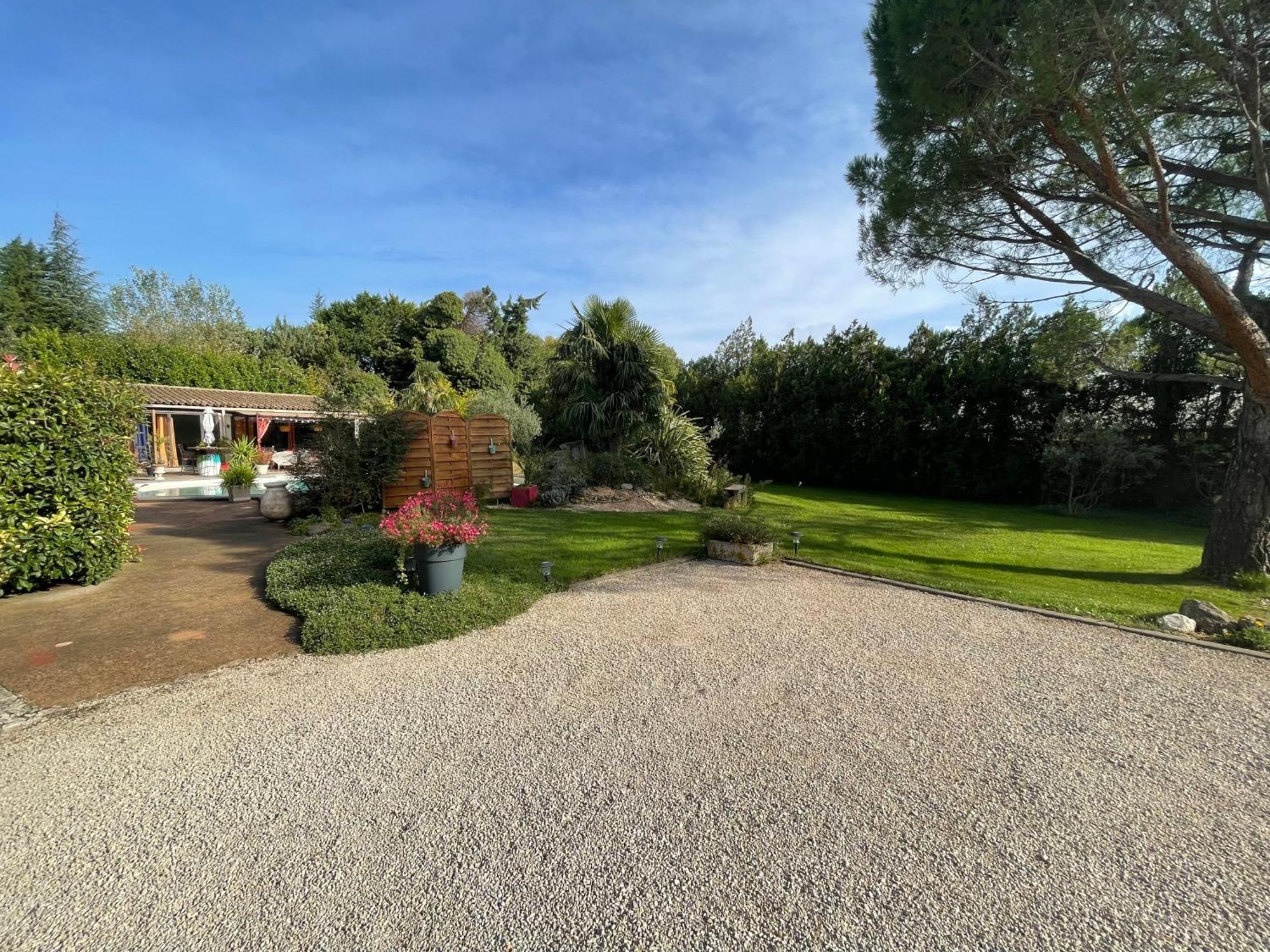 Mas De La Butte Blanche Bed & Breakfast Orgon Exterior photo